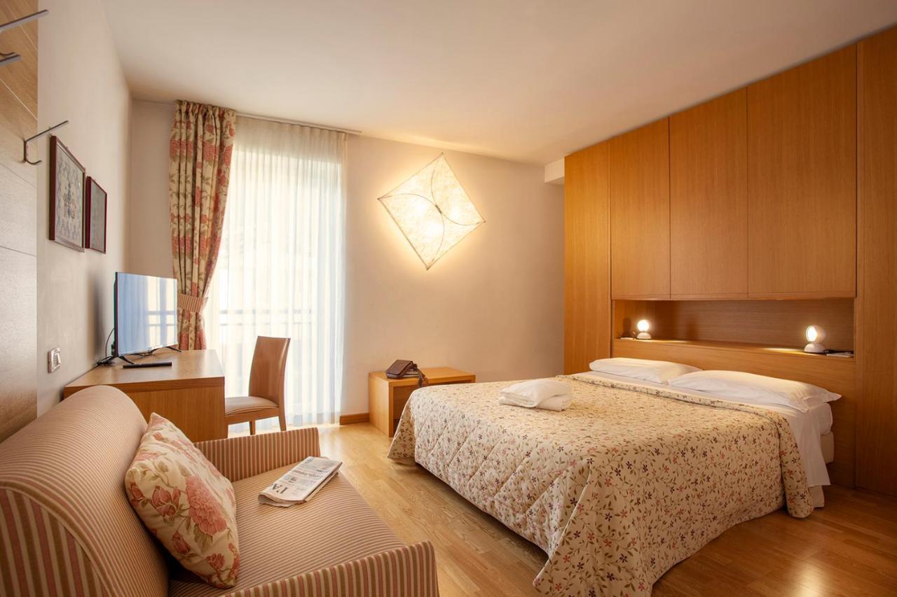 Hotel Romanda Levico Terme Exterior photo