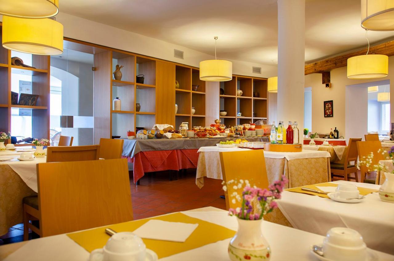Hotel Romanda Levico Terme Exterior photo